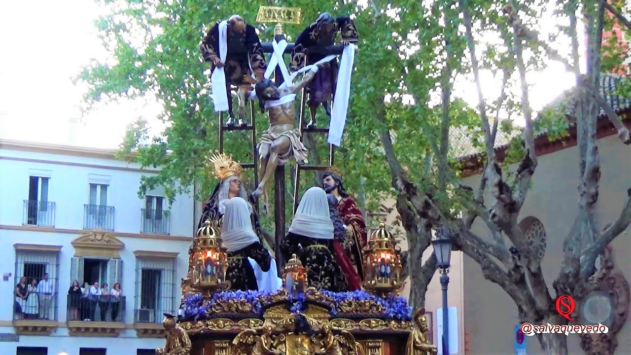 Salida de la Quinta Angustia con la BM Carmen de Villalba del Alcor - Jueves Santo Sevilla 2023