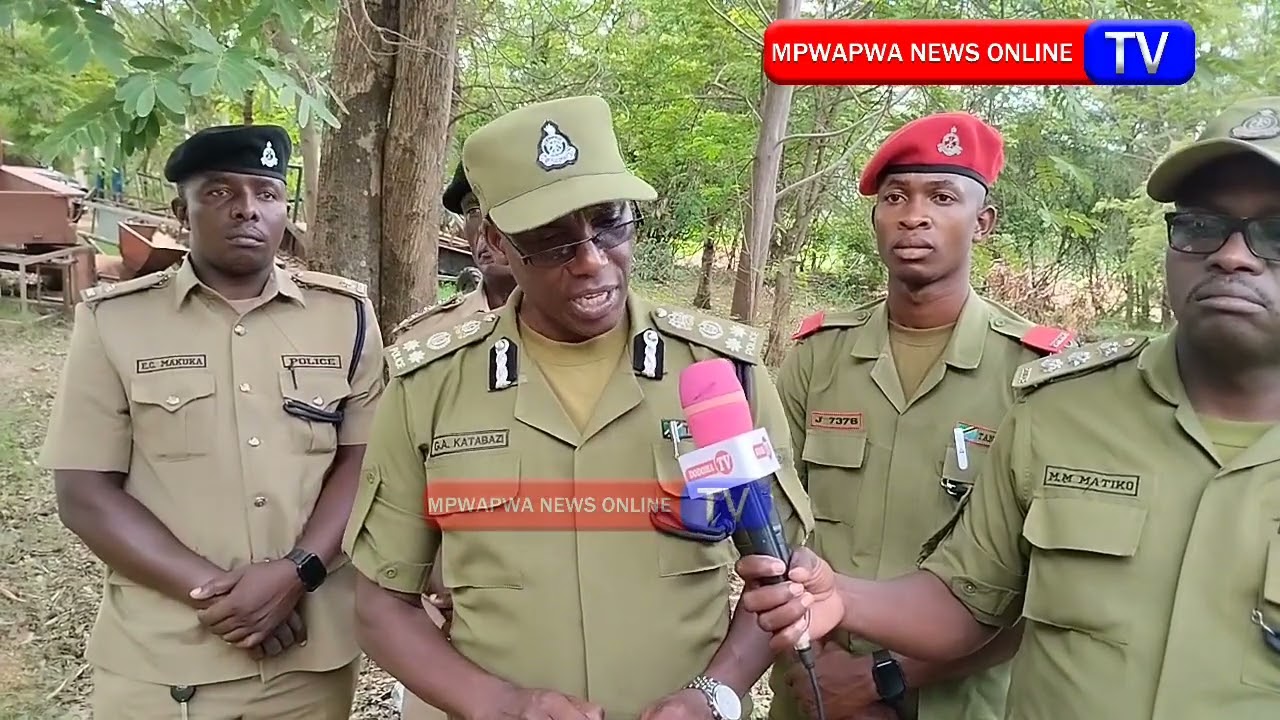 ASKARI WAWILI WAUWAWA  NA JAMBAZI WAKIJARIBU KUMKAMATA.