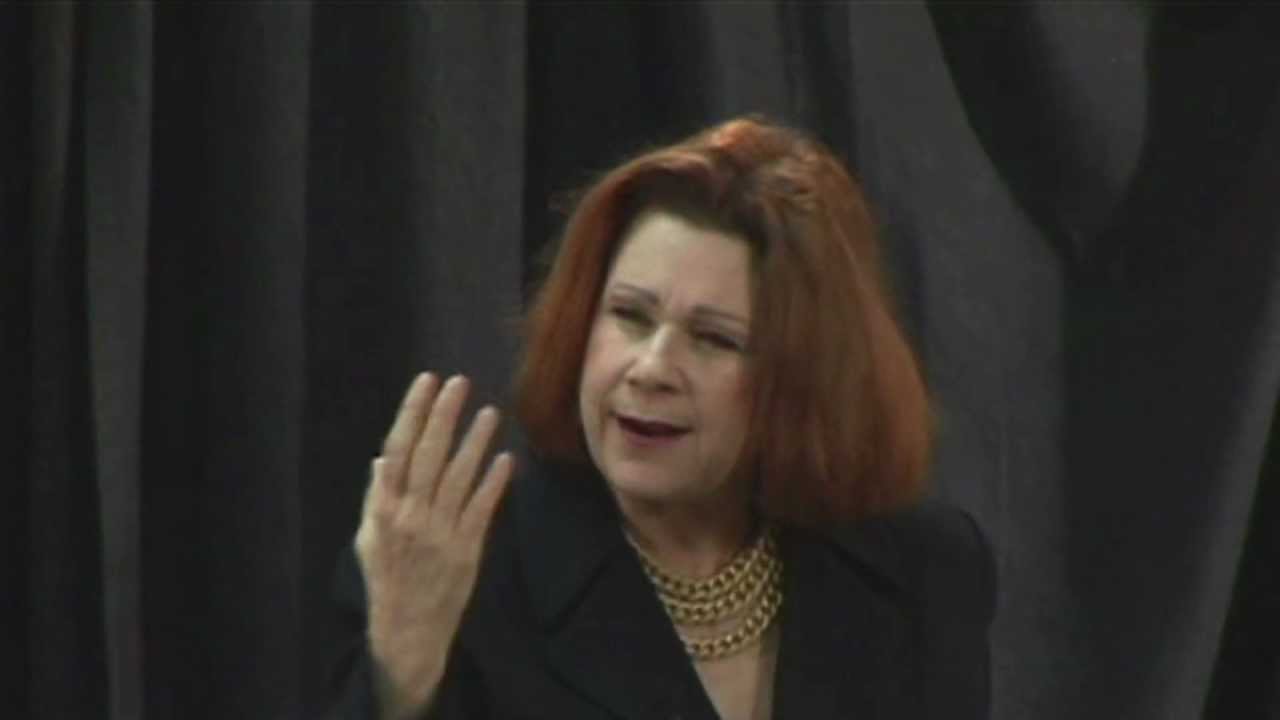 Cecilia Rose: The Difference Between Verbal and Nonverbal Communication