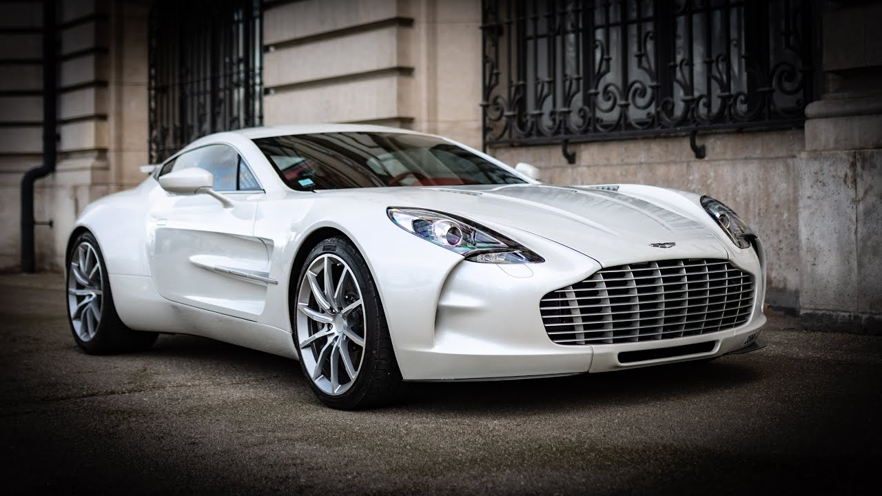 Aston Martin One77 AMAZING Engine Sounds in Paris!