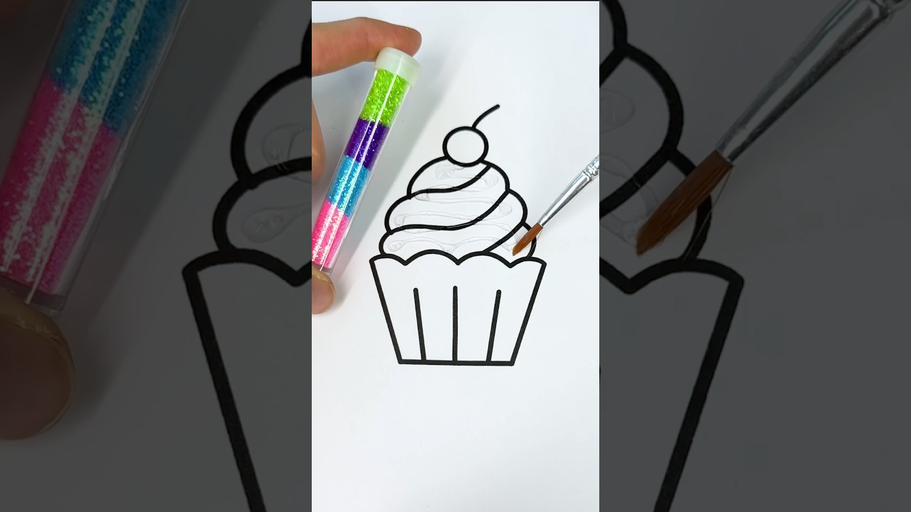 Cupcake 🧁 🍭✨ #glitter #glitterart #colorfulcreativekids #cupcake #dessert #color