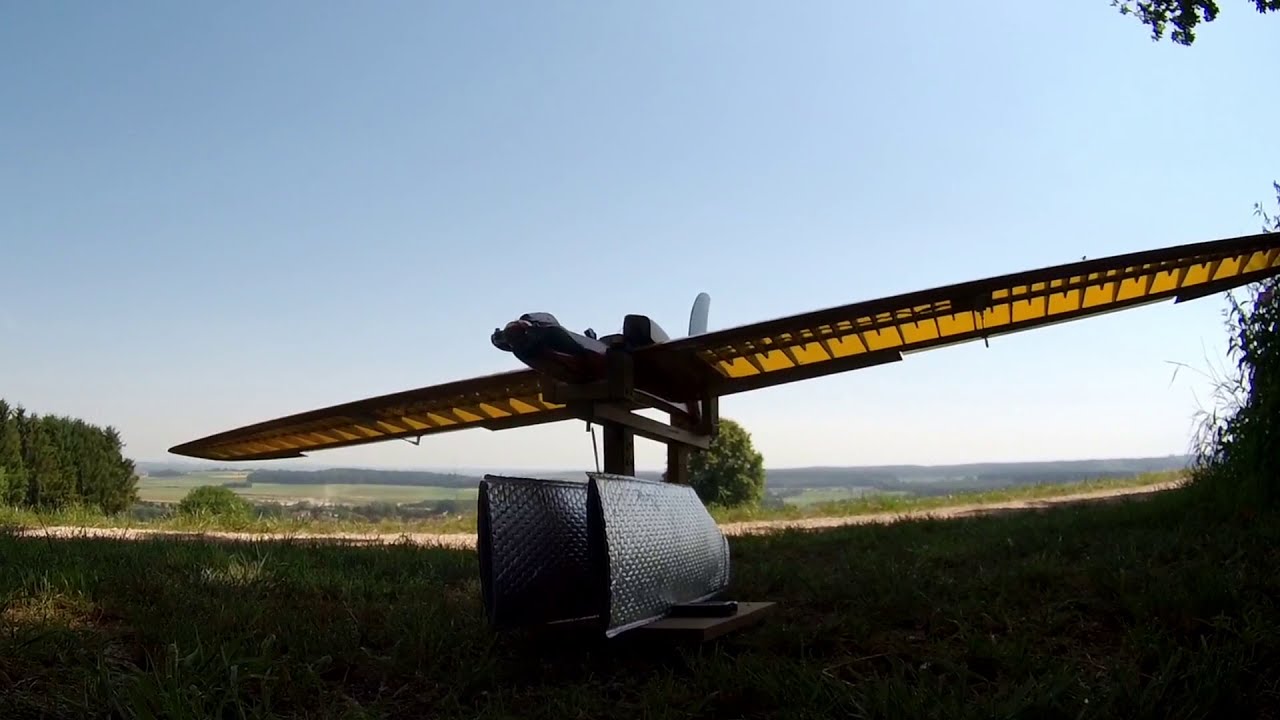 Hitzefrei 36 Grad Modellfliegen Biber Brunnen, Nurflügel Zorro Robert Schweißgut Pilatus Top Rippin
