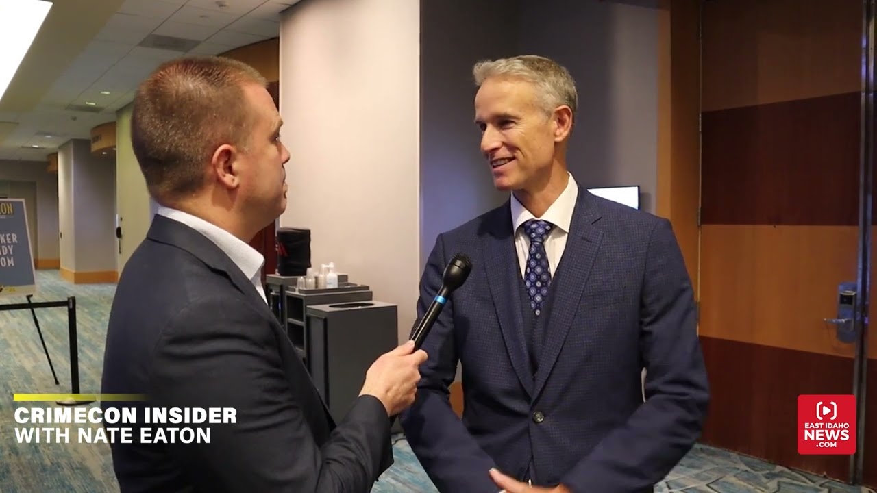 Prosecutor and legal commentator Matt Murphy speaks with Nate Eaton at CrimeCon