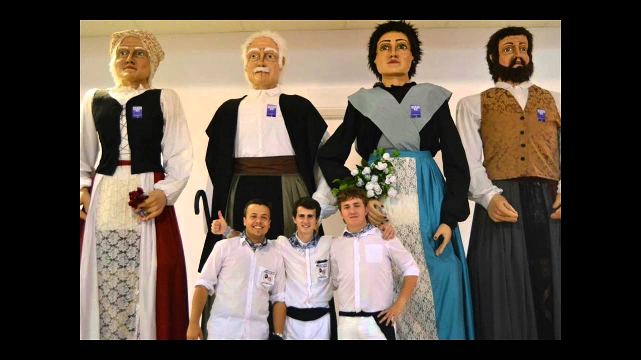 Gigantes de Buztintxuri. Fiestas 2015