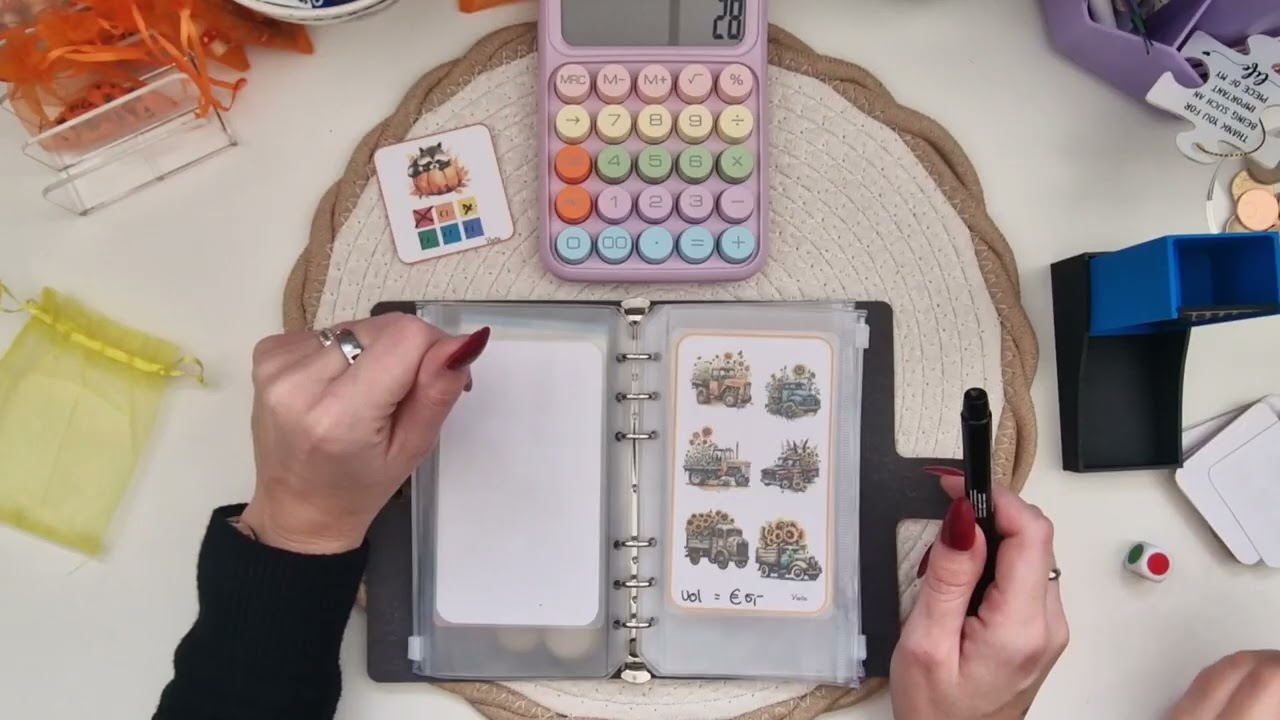 Happy mail en de pompoenen en zonnebloemen box.. natuurlijk met Hayley 🤣🤣