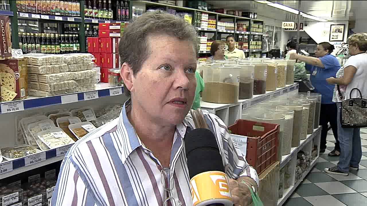 Empórios ainda vendem grãos e conservas a granel