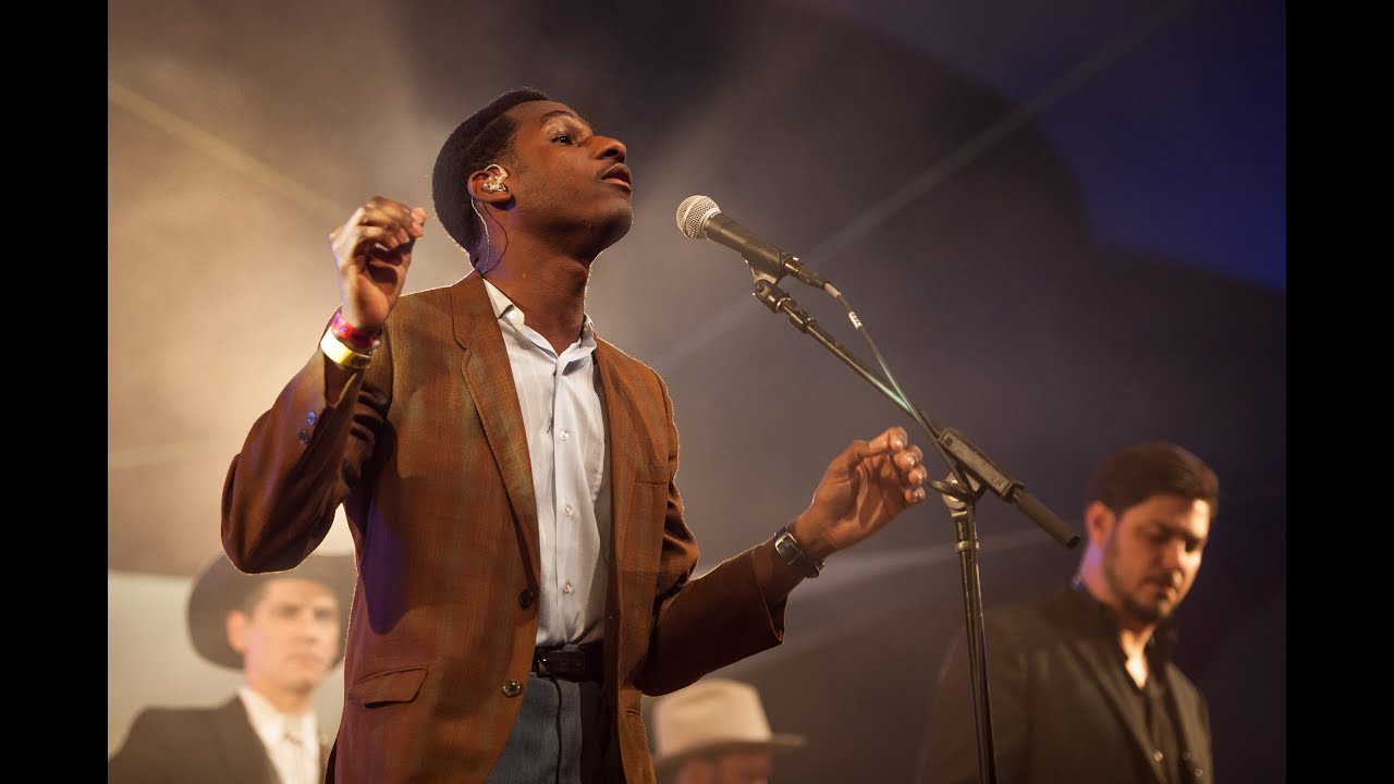 Mountain Stage (S02E05) - Leon Bridges - Lisa Sawyer @Pickathon