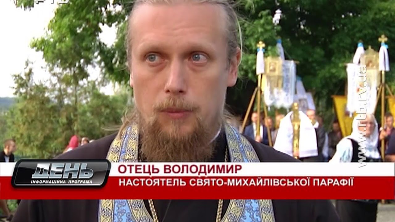 У Мирогощі з'явились молитовні каплички-близнюки