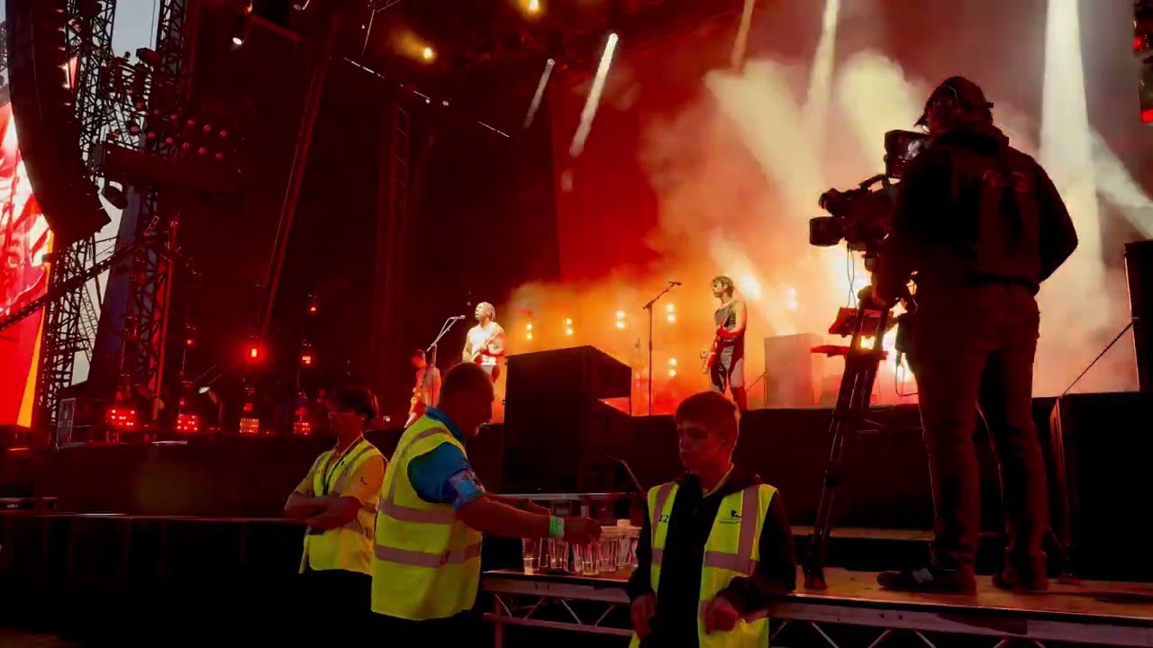 Helicopter - Bloc Party - Victorious Festival 2025 - Portsmouth - 24|8|25