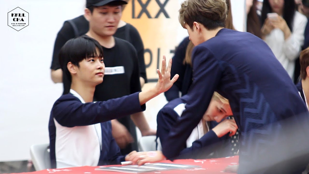 [FANCAM] 엔형 손깍지 좀...빅스 남팬(켄)의 싸인회 체험기ㅋㅋ @ 170609 빅스 코엑스 팬사인회