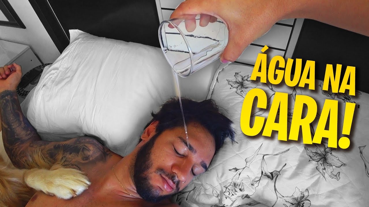 ELA ME ACORDOU JOGANDO ÁGUA NA MINHA CARA!