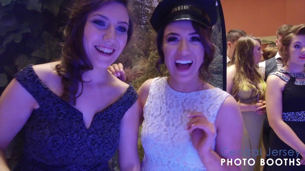 Photo Booth Rental NJ: Magic Mirror Me Booth