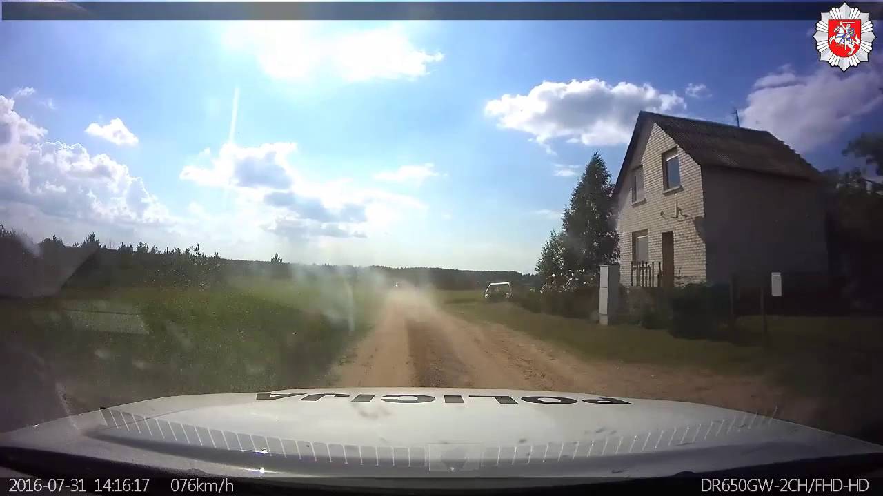 BMW gaudynės kaimo ir miško keliais