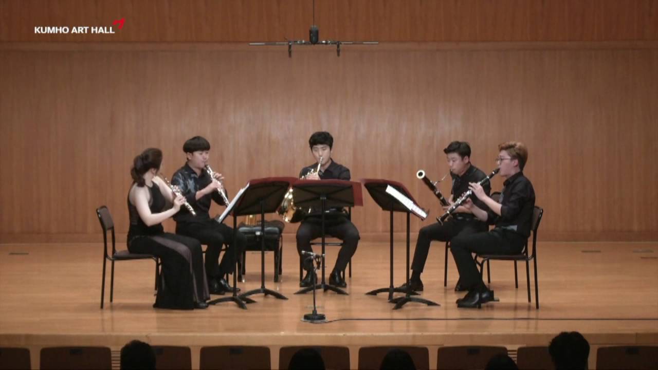 LES BOIS QUINTET -  Joseph Haydn  :  Divertimento No 1 in B flat Major, Hob Ⅱ 46