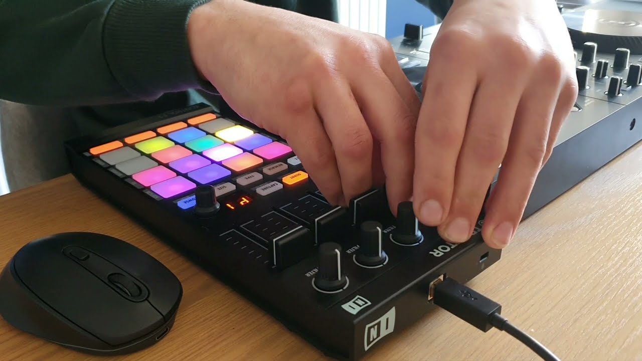 🔥Few samples and loops on traktor f1 2022 remix deck🎧