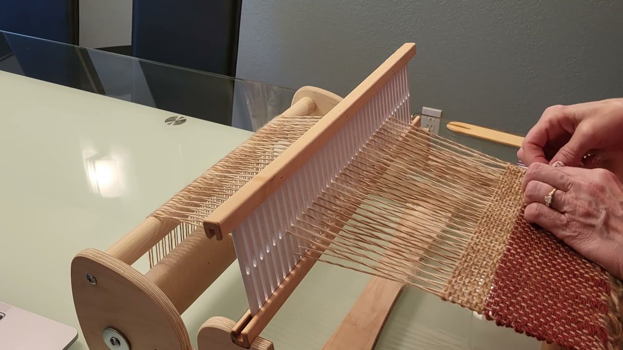 Weaving a Plain Weave Scarf on the Rigid Heddle Loom
