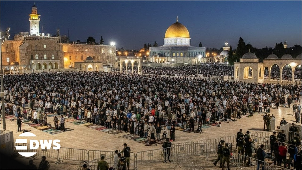 WATCH: Al-Tarawih Prayers at Al-Aqsa Mosque During Ramadan | Jerusalem Spiritual Highlights | AK15