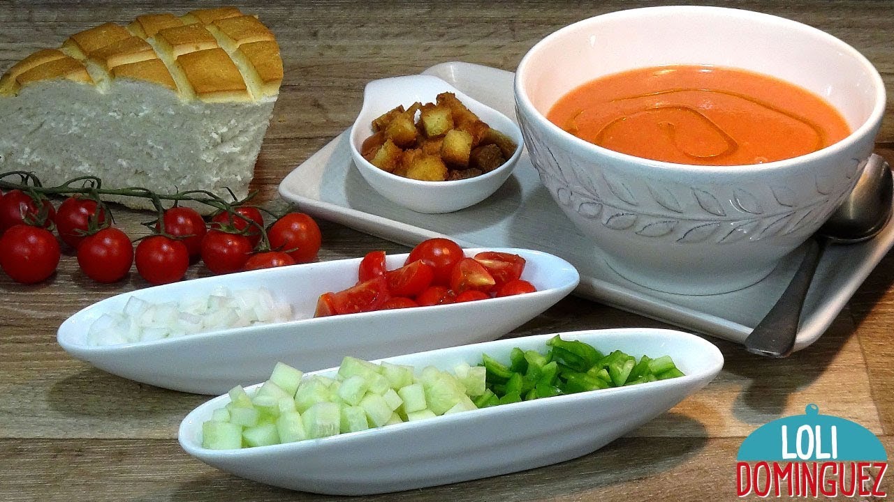 Gazpacho Andaluz, Receta tradicional muy fácil y rápida - Recetas paso a paso - Loli Domínguez