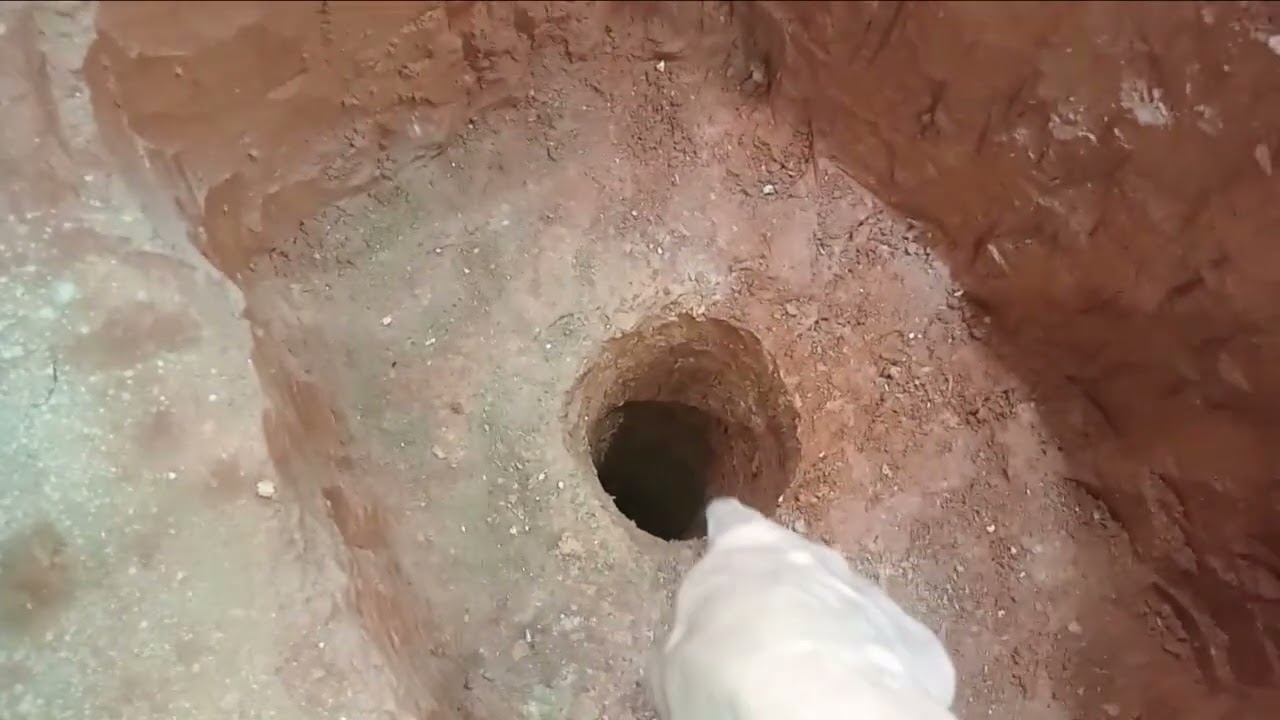 Fundação da sapata com broca e encamizamento de pilar. 