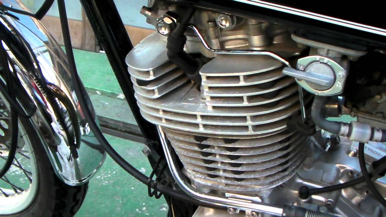 YAMAHA SR400 3型　RH01J　参考動画とプラグがかぶった時の掃除方法