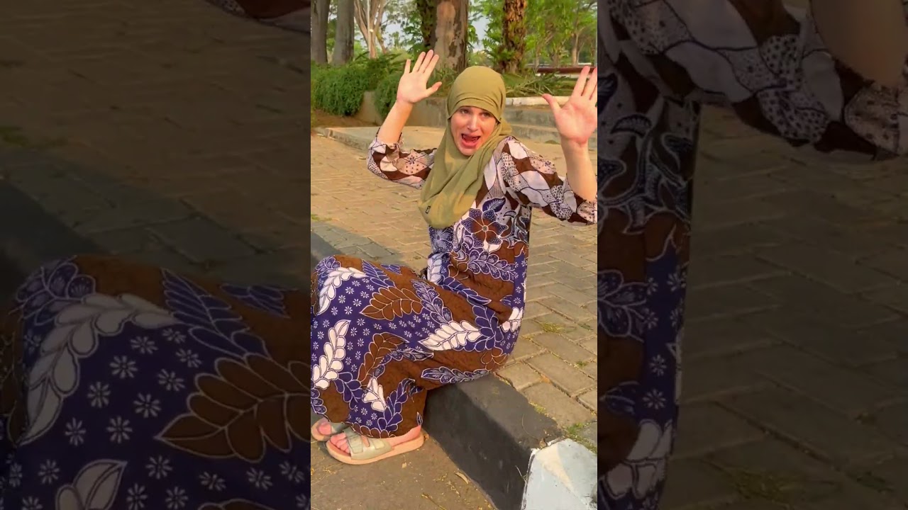 BULE BARBARIC SELAMA TINGGAL DI INDONESIA