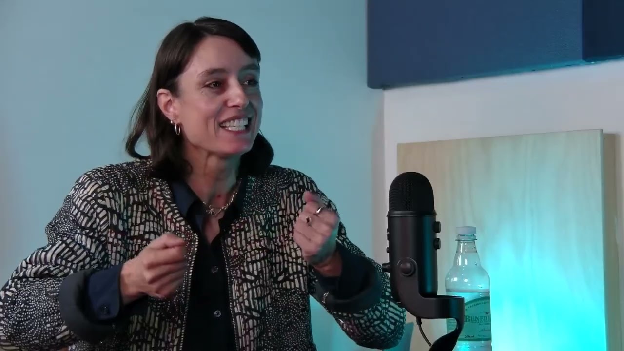 Akadèmeia UGM | La Dra. Trinidad Silva explora la salud del alma desde la filosofía clásica
