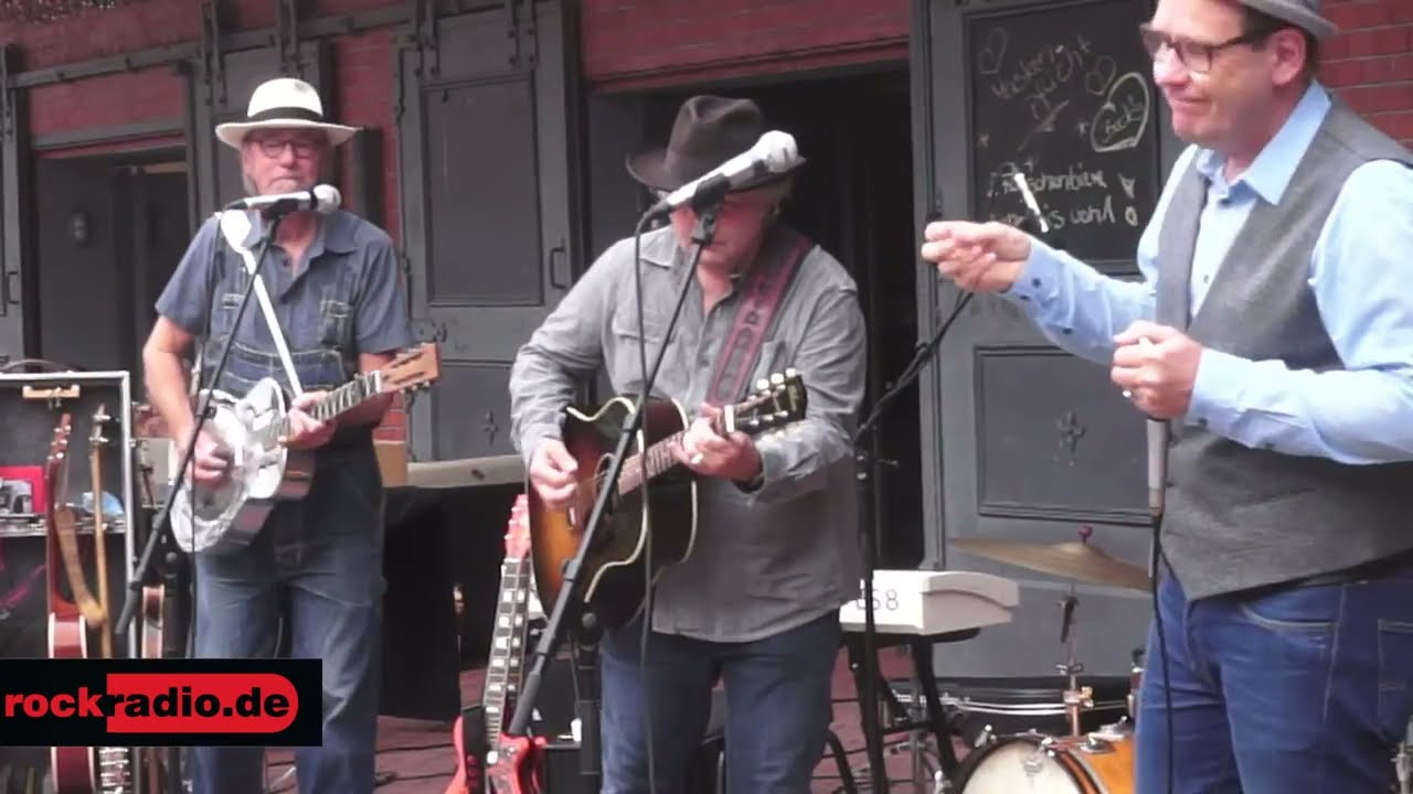 Hootin The Blues