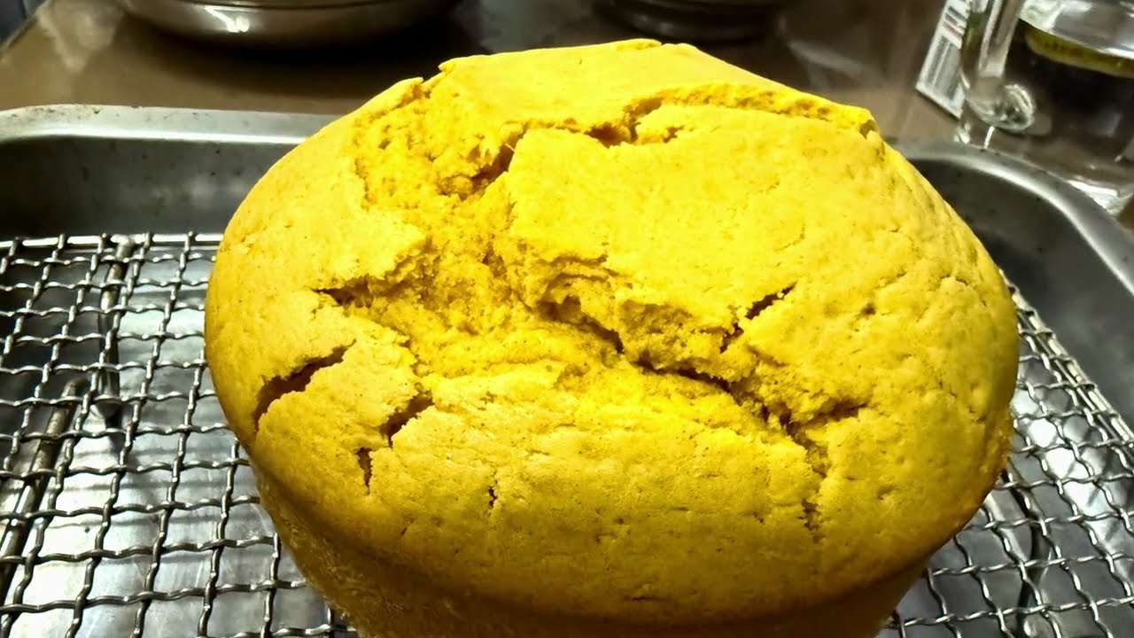 Baking001 - Akia bakes Pumpkin Spice Cake