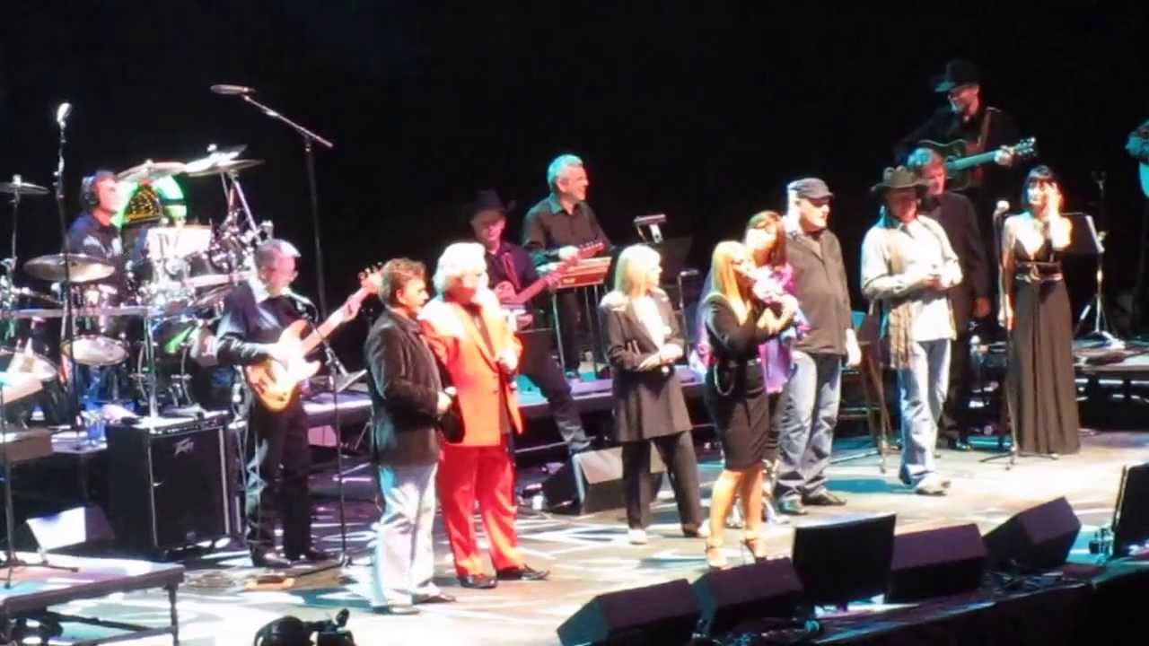 Suzy Bogguss (With friends) -  