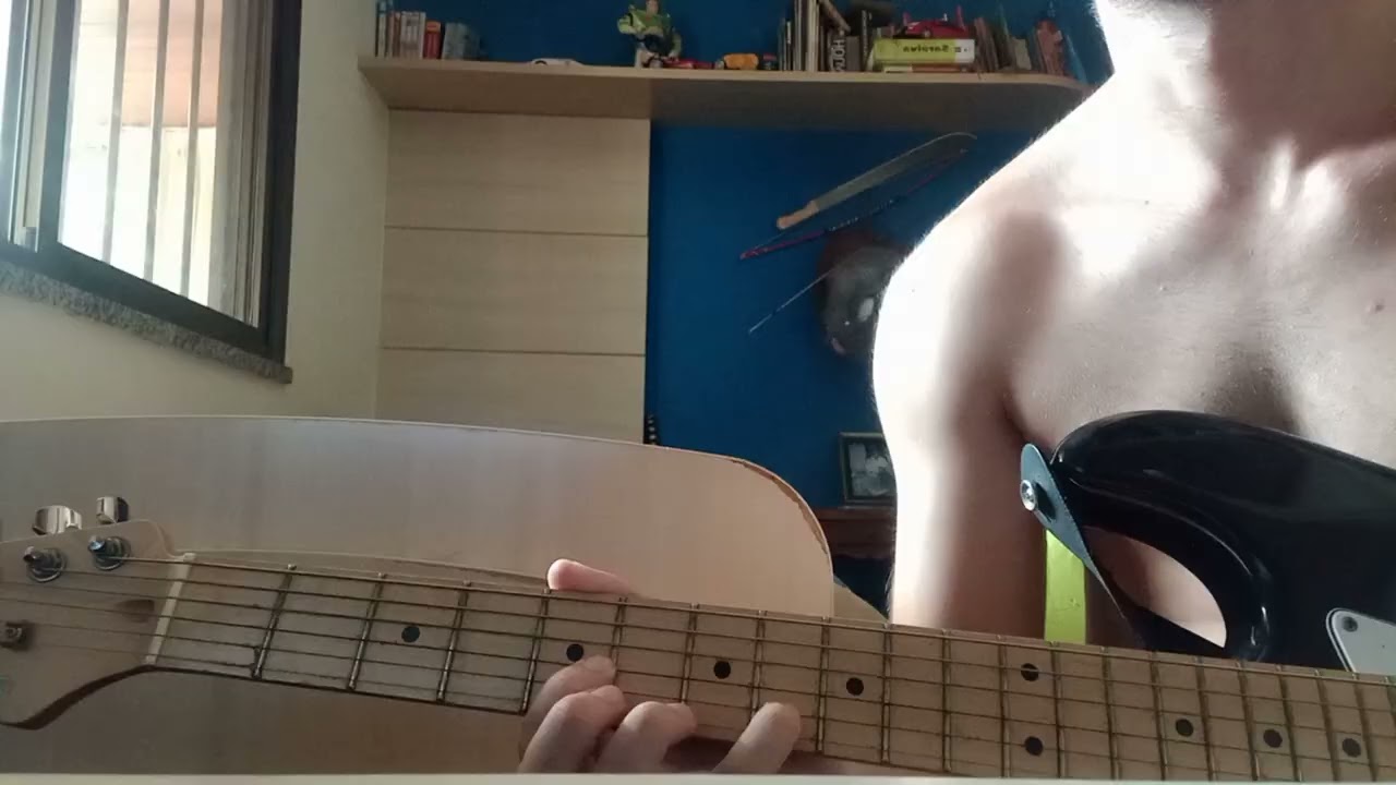 Tentando aprender a música que minha irmãzinha pediu