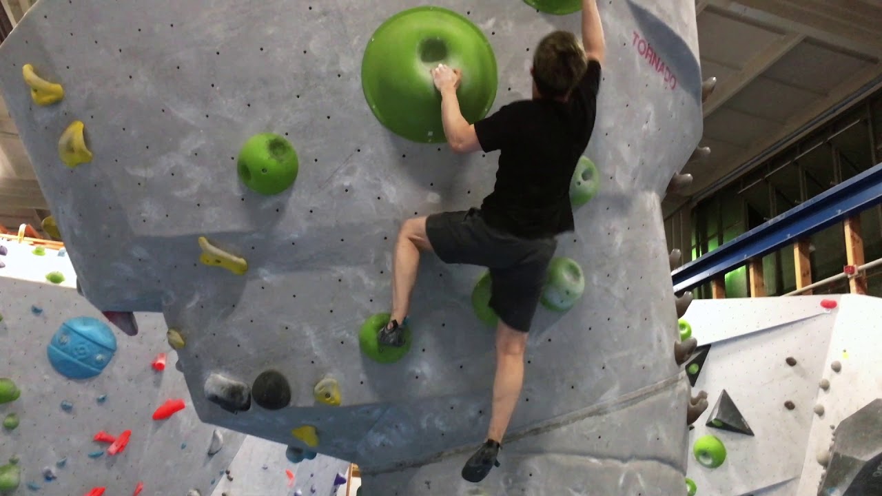 Berta Block Boulderhalle, the biggest bouldering gym in Berlin!