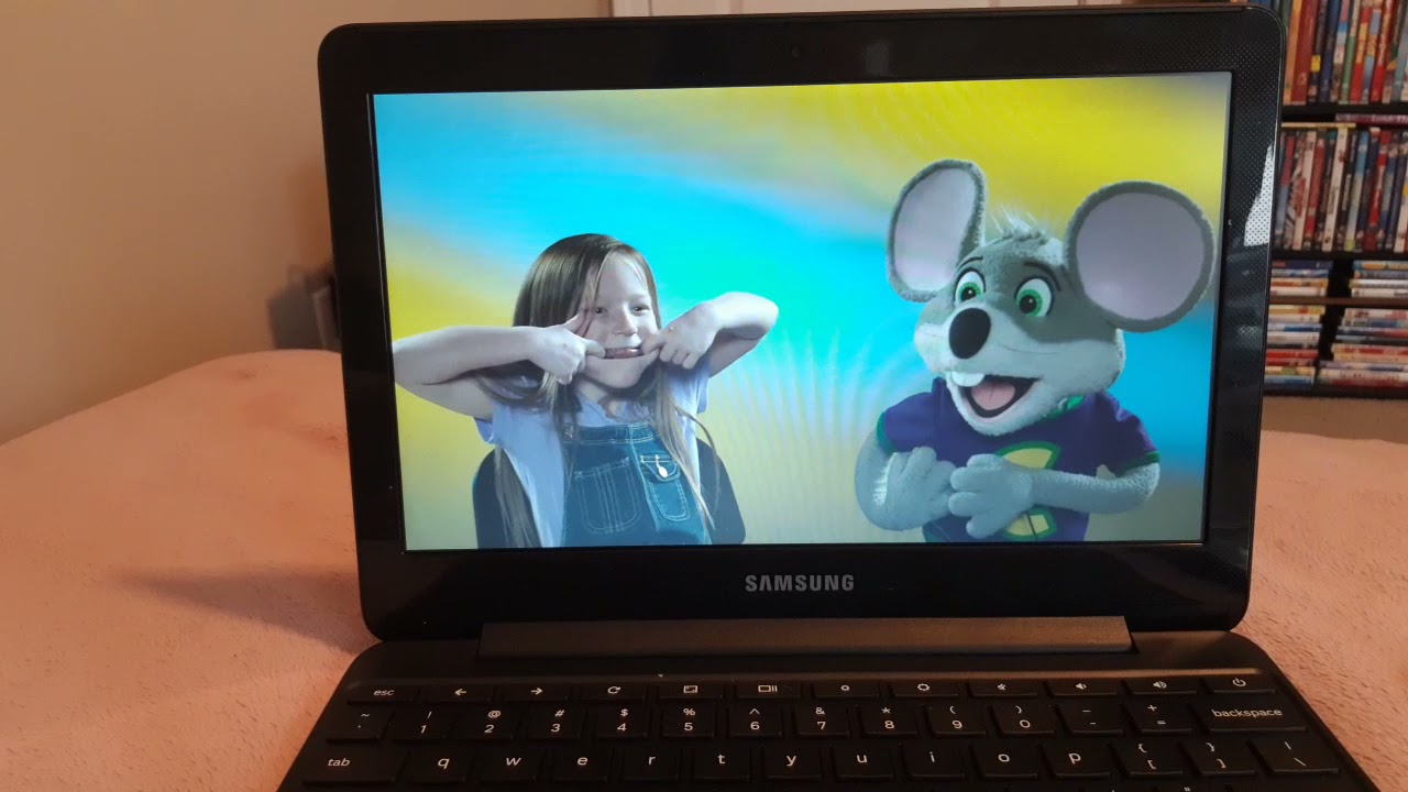 Emily Elkins reacts to chuck e chats silly afternoon fun break featuring kiersten seethaler