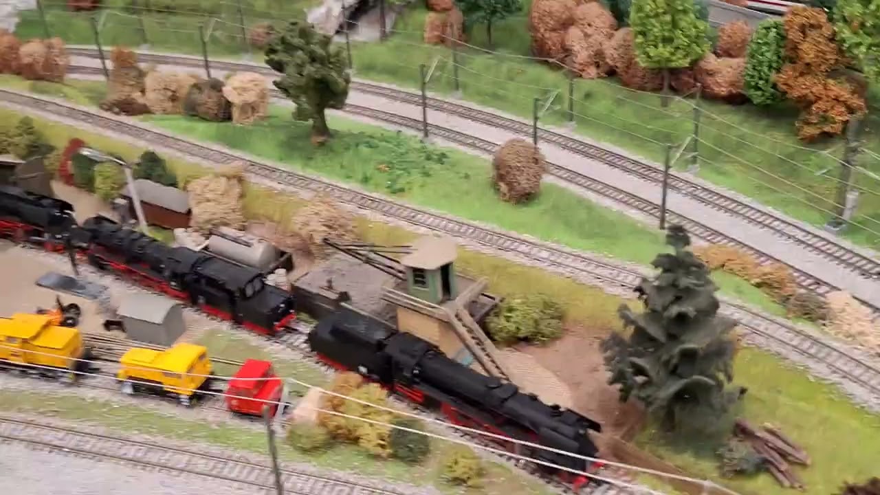 Spur TT 2 x 4500 Kw DB 150 mit schweren Güterzug