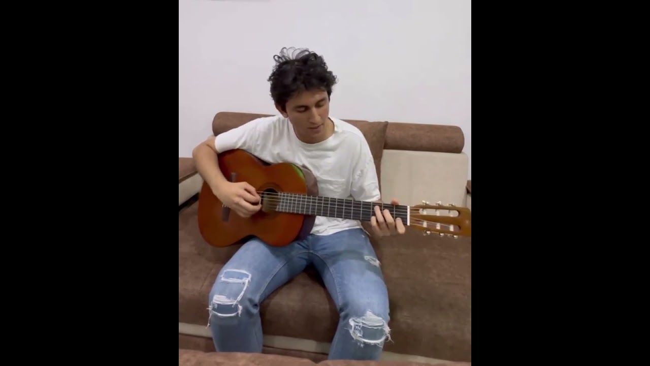 ‘Shallow’ by Lady Gaga performed on classical guitar
