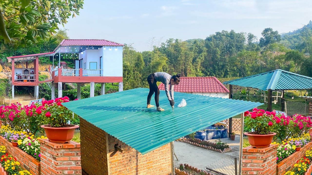 Building a Durable Storage Shed with Red Bricks, Steel and Roofing Sheets. Lý Hồng Quản