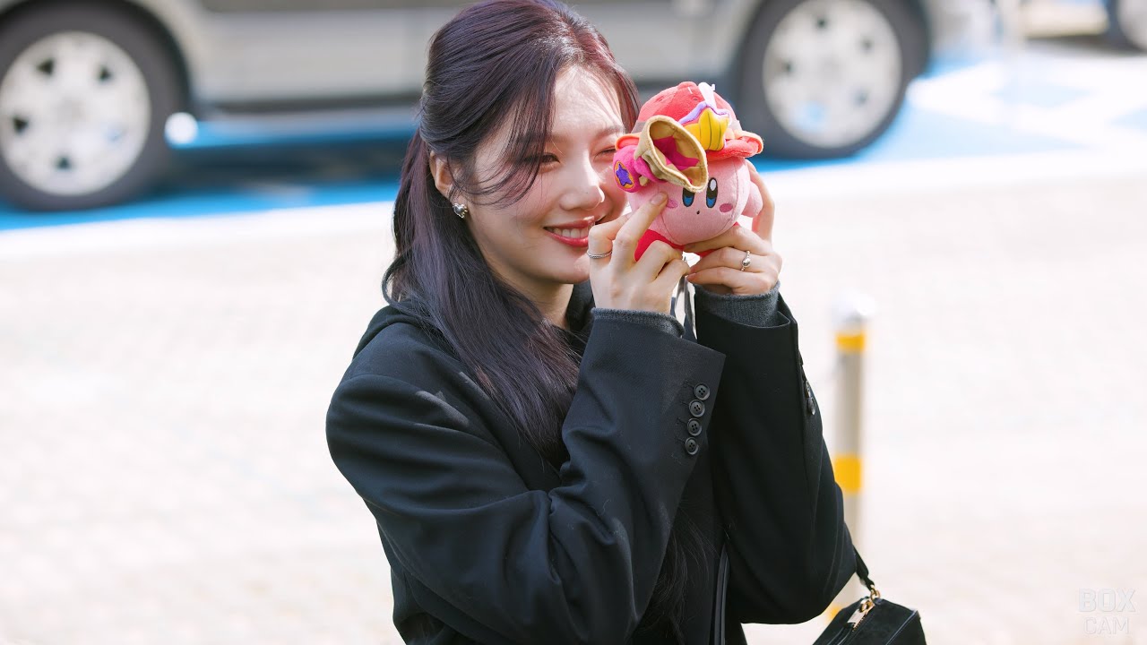 [8K] 곧 새 앨범 칠킬 발매하는 레드벨벳 조이 Joy (231108 SBS 동물농장 출근길) 직캠 | BOX