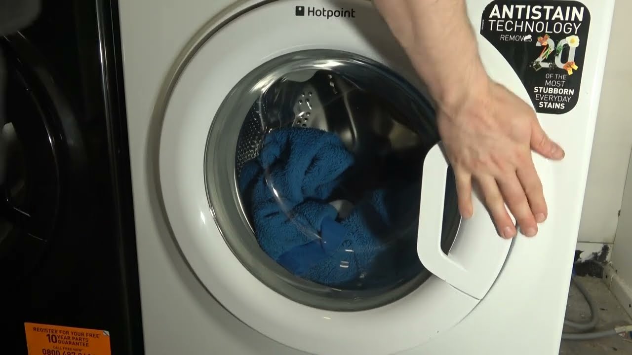 Обзор стиральной машины Hotpoint WMBF742W 7 кг, отжим 1400 об.