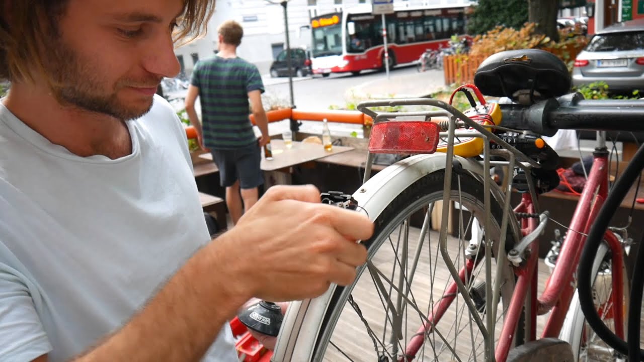 Besser leben, nichts verschwenden: Die Absteige (Fahrrad-Selbsthilfewerkstatt)