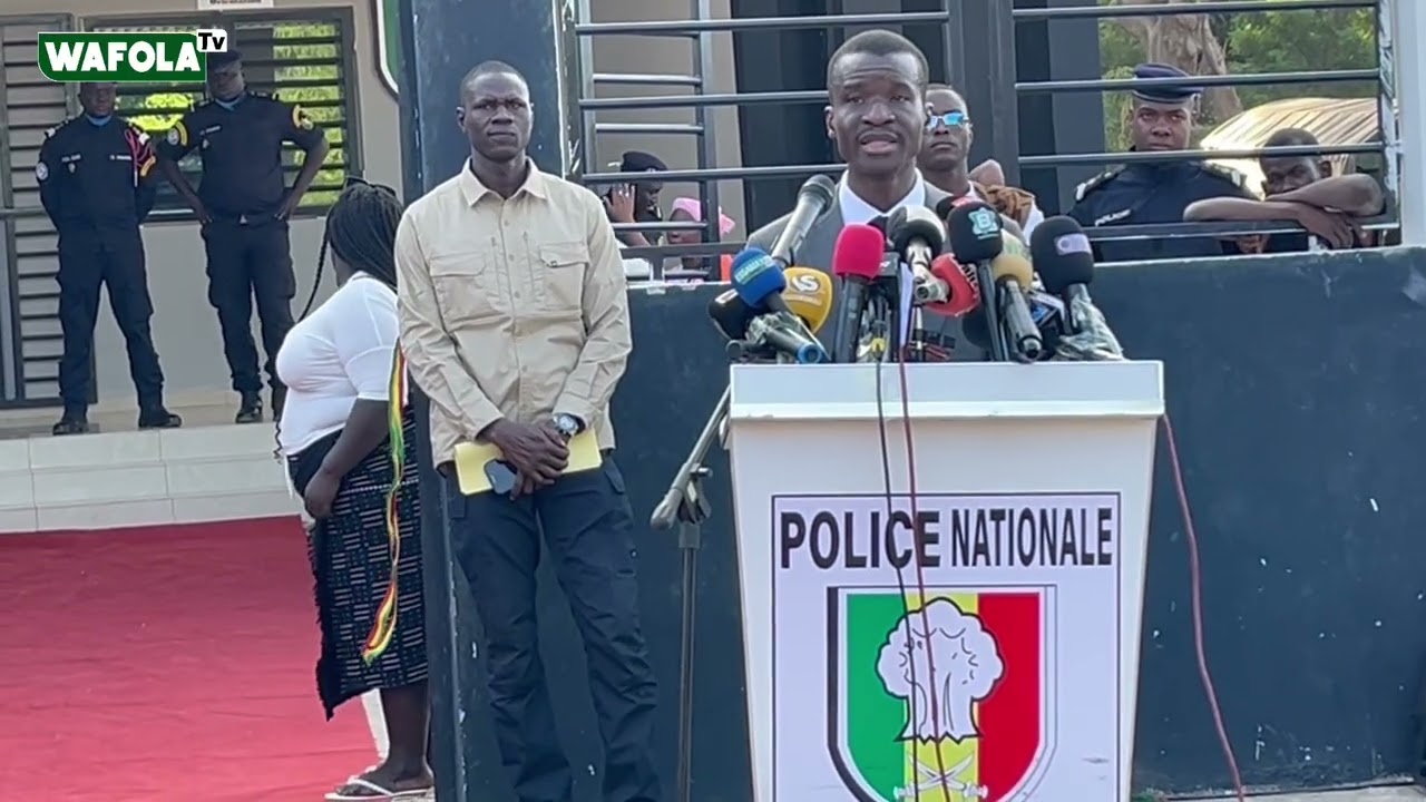 M.I Bamba CISSE : discours suivi de défilé de la police. Le ministre renforce la sécurité à Bignona