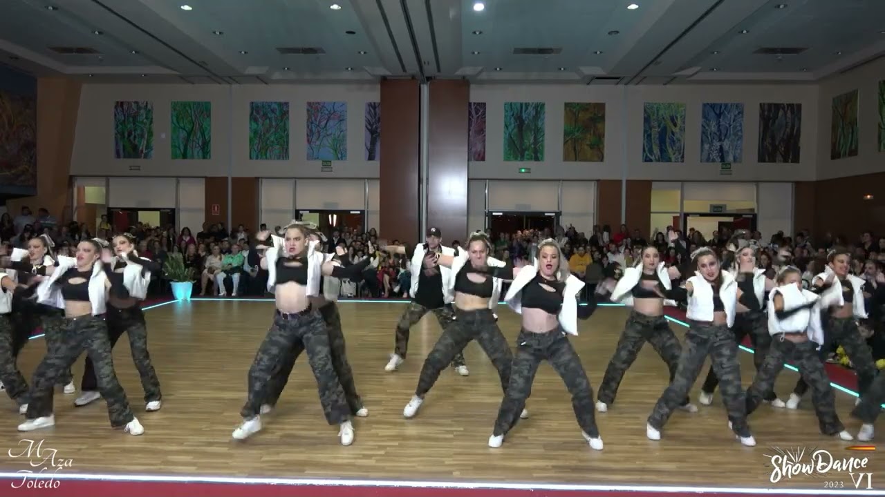 S 20 Street Dance Grupal Junior (13 a 17 años) D. C. E.  Crew