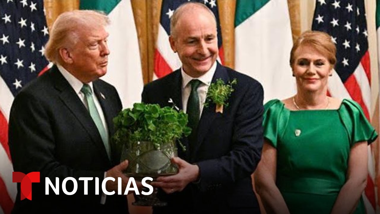 EN VIVO: Trump recibe el tradicional cuenco de cristal Shamrock Bowl por el Día de San Patricio