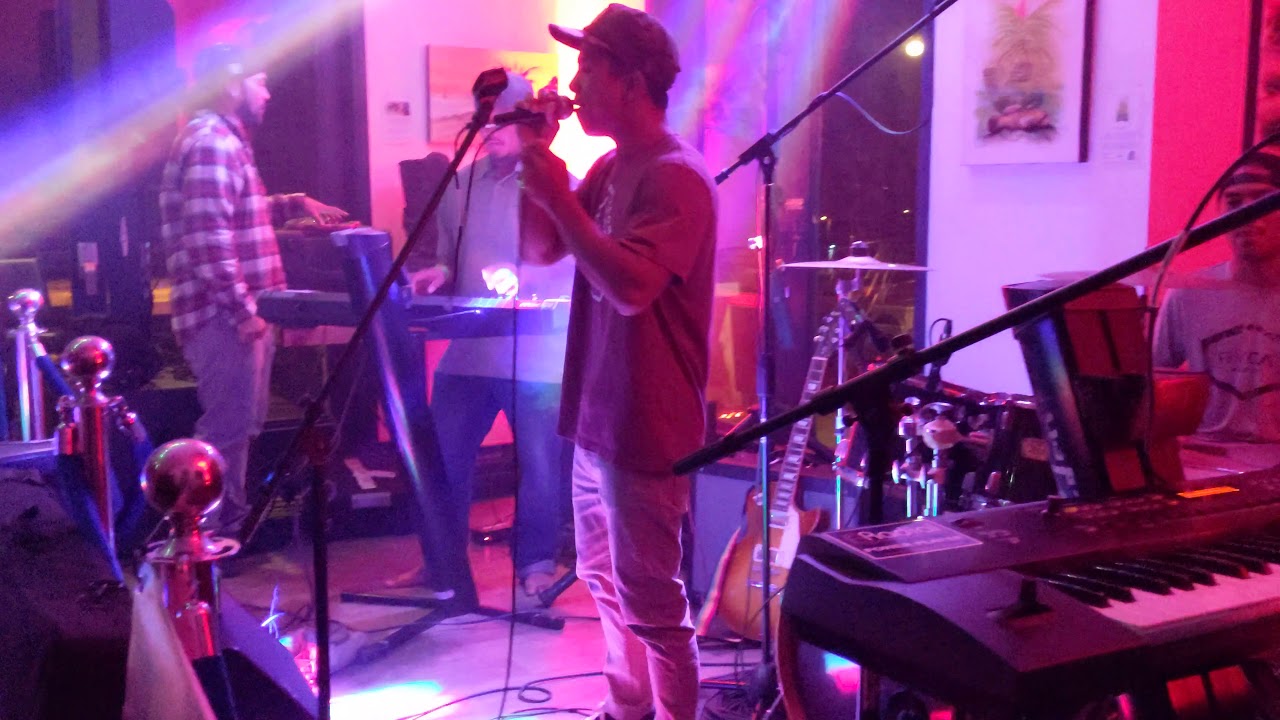 Sounds of Jah - mighty instrument  Live Tante's