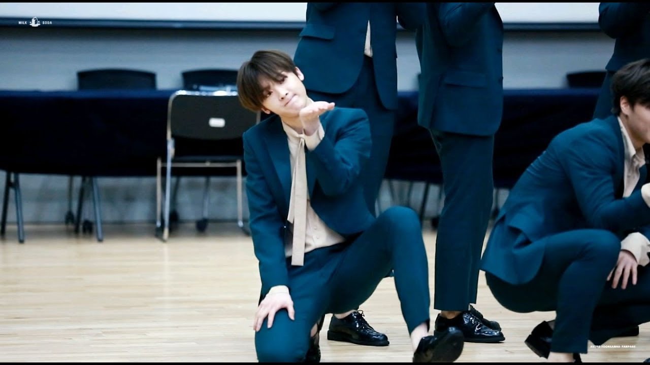 171125 상암 팬싸인회 아스트로(ASTRO) 니가 불어와(Crazy Sexy Cool) 윤산하 focus