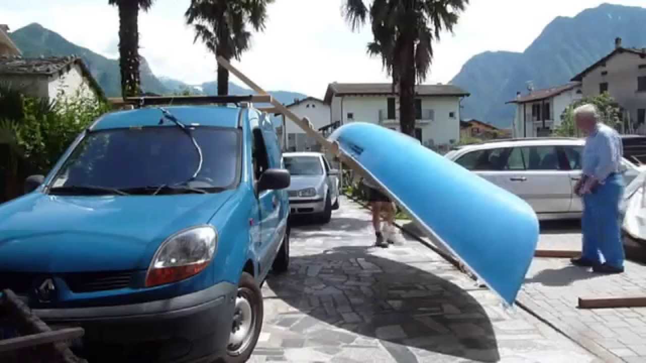 Carica barca sul tetto dell'auto car topping