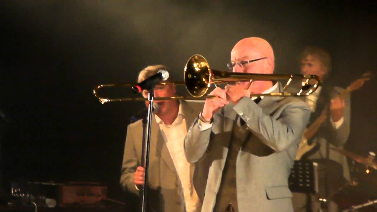 Going back to Miami sung by Torbjørn Sunde at Sommerslagere-show in Gjøvik, Norway.