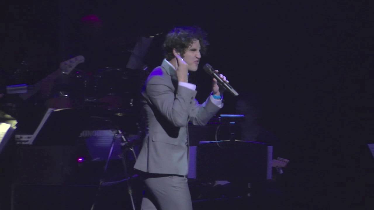 @Darren Criss performs @adoptolderkids 2nd Annual Voices for the Voiceless Benefit 9/12/2016