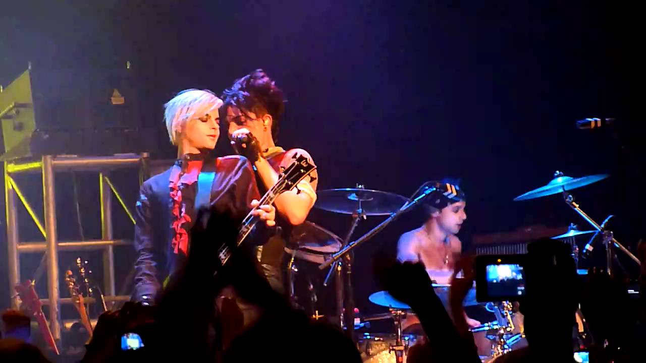 Adam Lambert - 20th Century Boy - Live @ Debaser, Stockholm 09112010