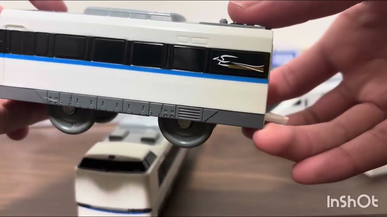 プラレール683系サンダバードを開封してみた