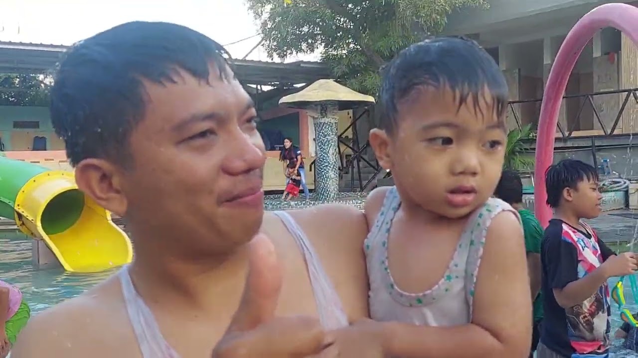 Kaka Abang Mandi Mandi