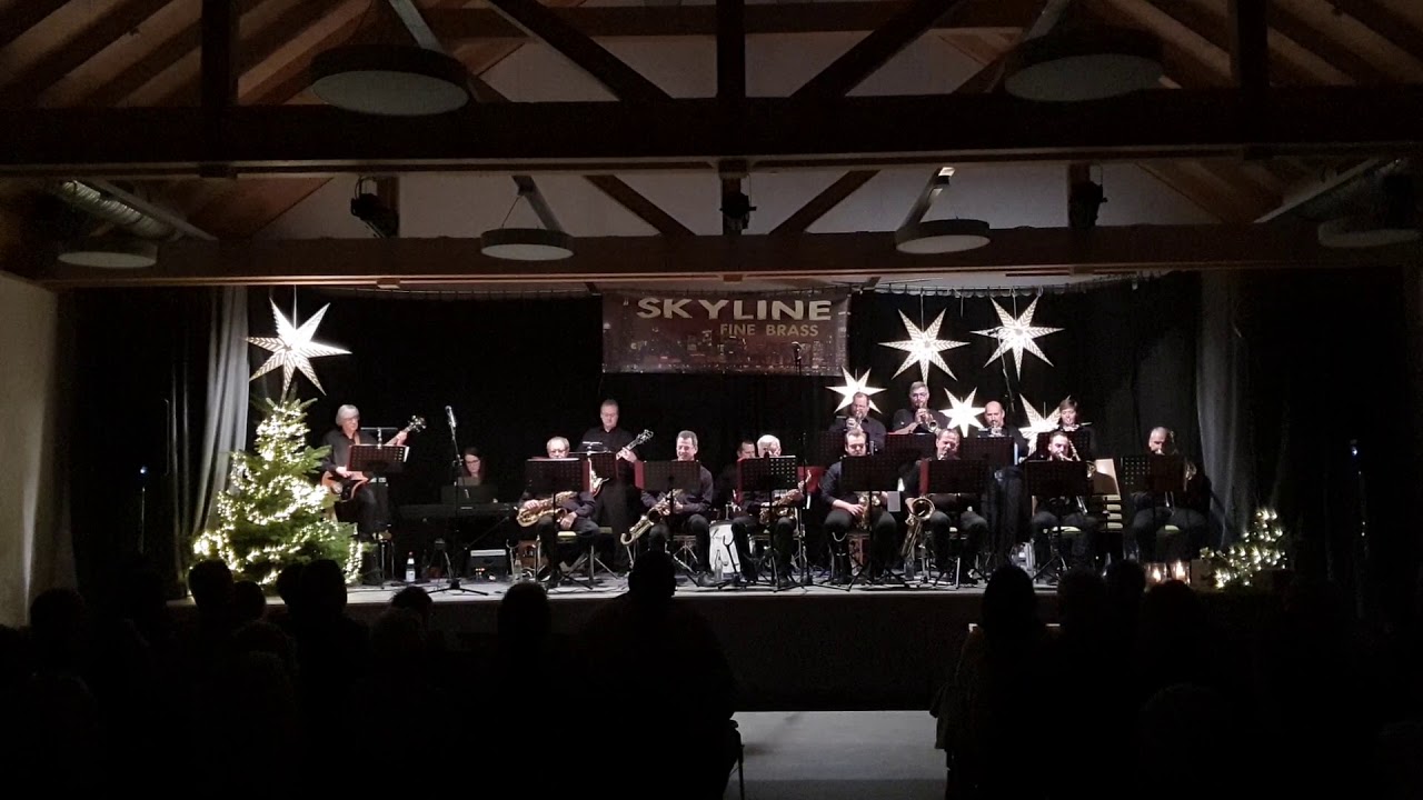Deck The Halls with Sax And Bones